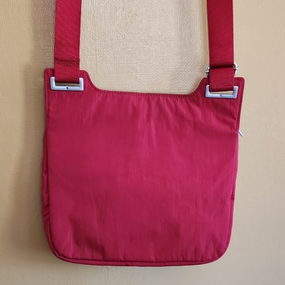Baggallini Red Quilted Messenger Bag with‎ Water-Resistant Finish - Picture 6 of 11